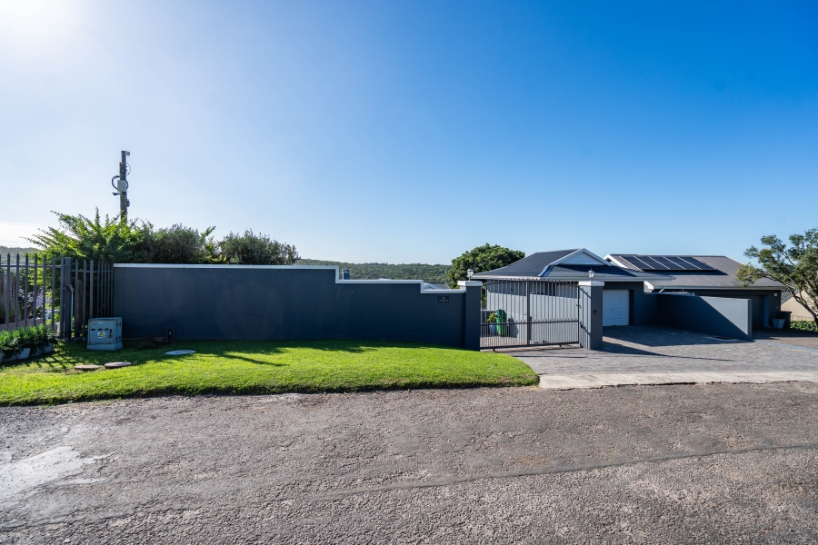4 Bedroom Property for Sale in Kenton On Sea Eastern Cape